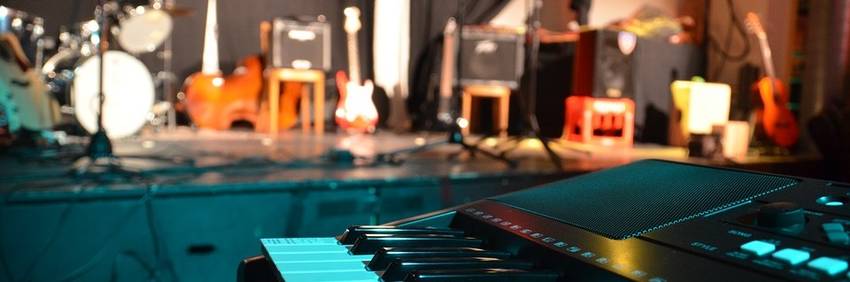 piano in band